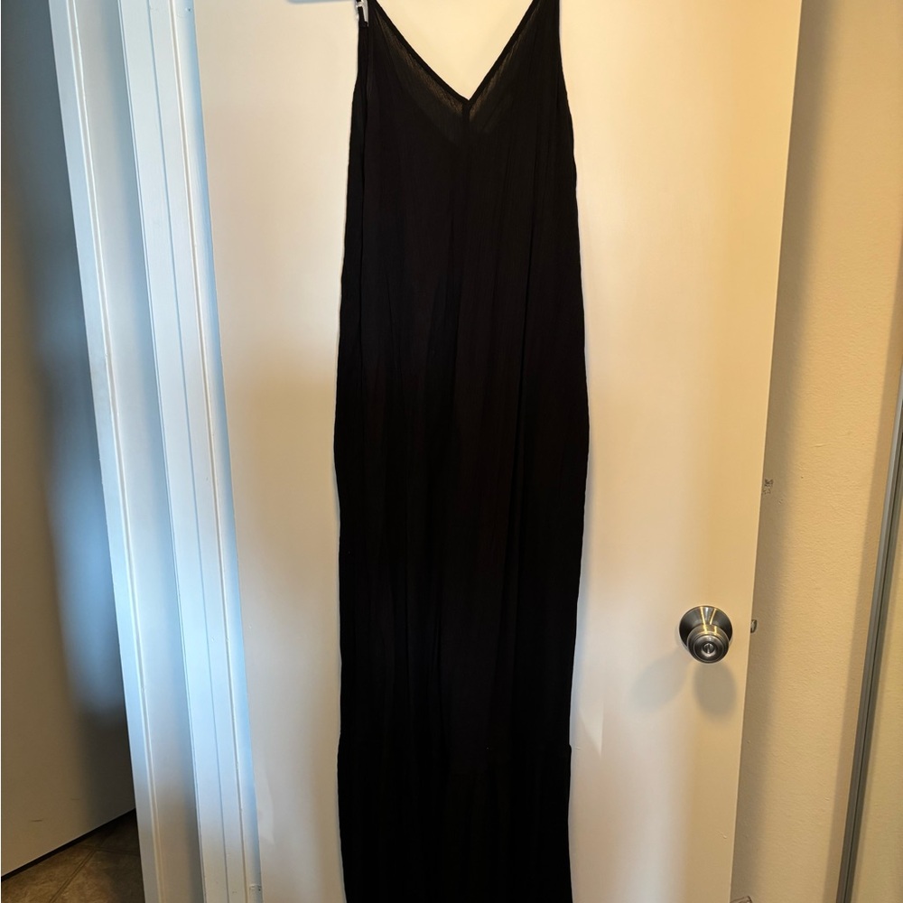 Elegant Black Maxi Dress - Picture 5 of 5
